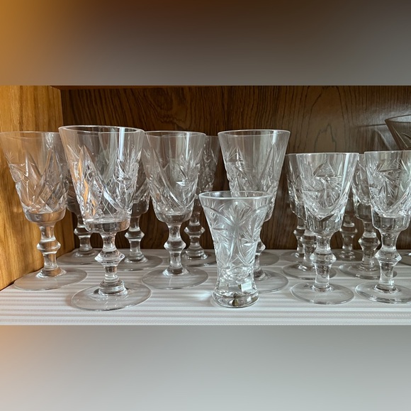 Pinwheel Crystal - Picture 3 of 4